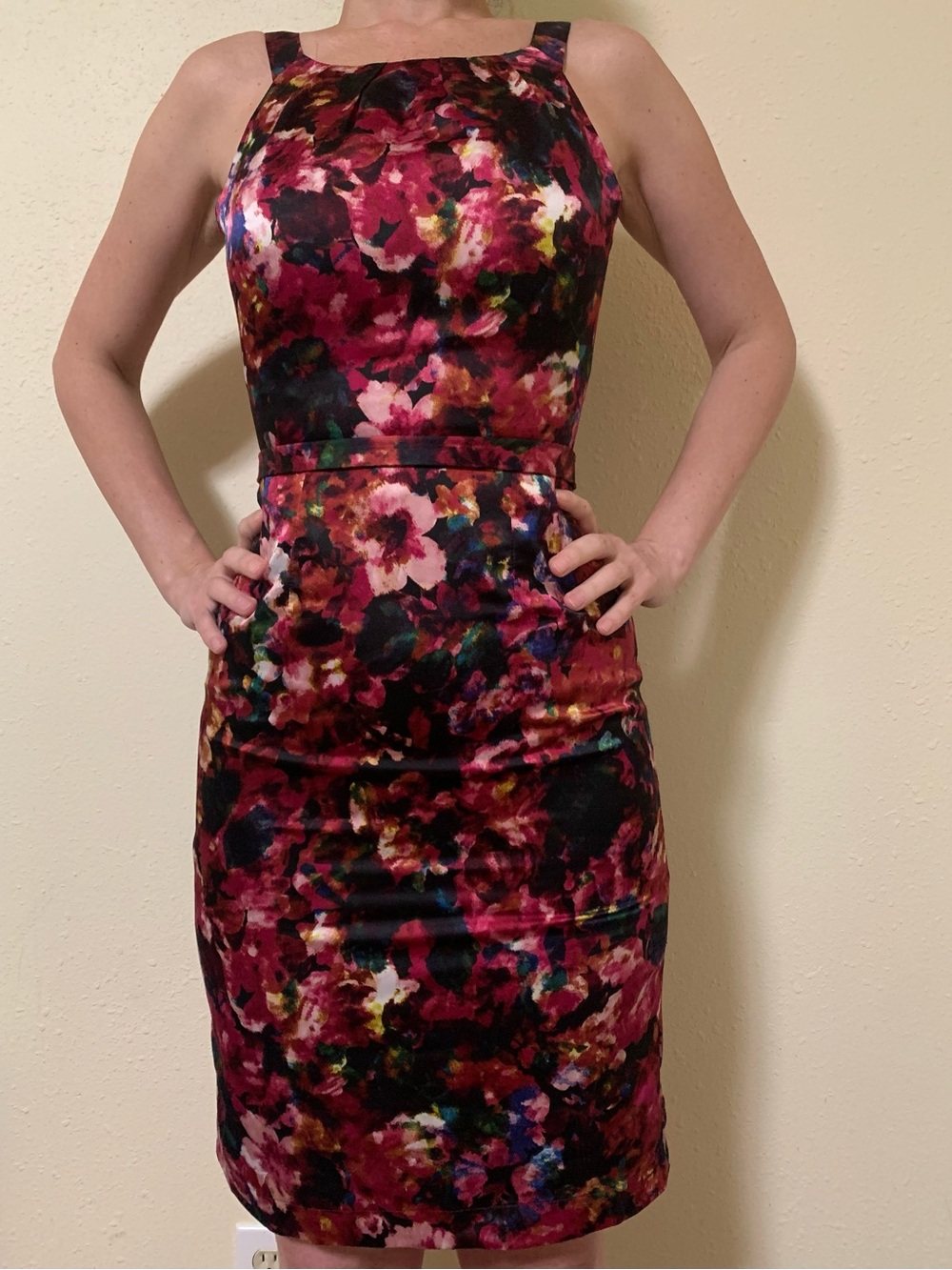Fitted Floral Sheath Dress in Burgundy and Pink